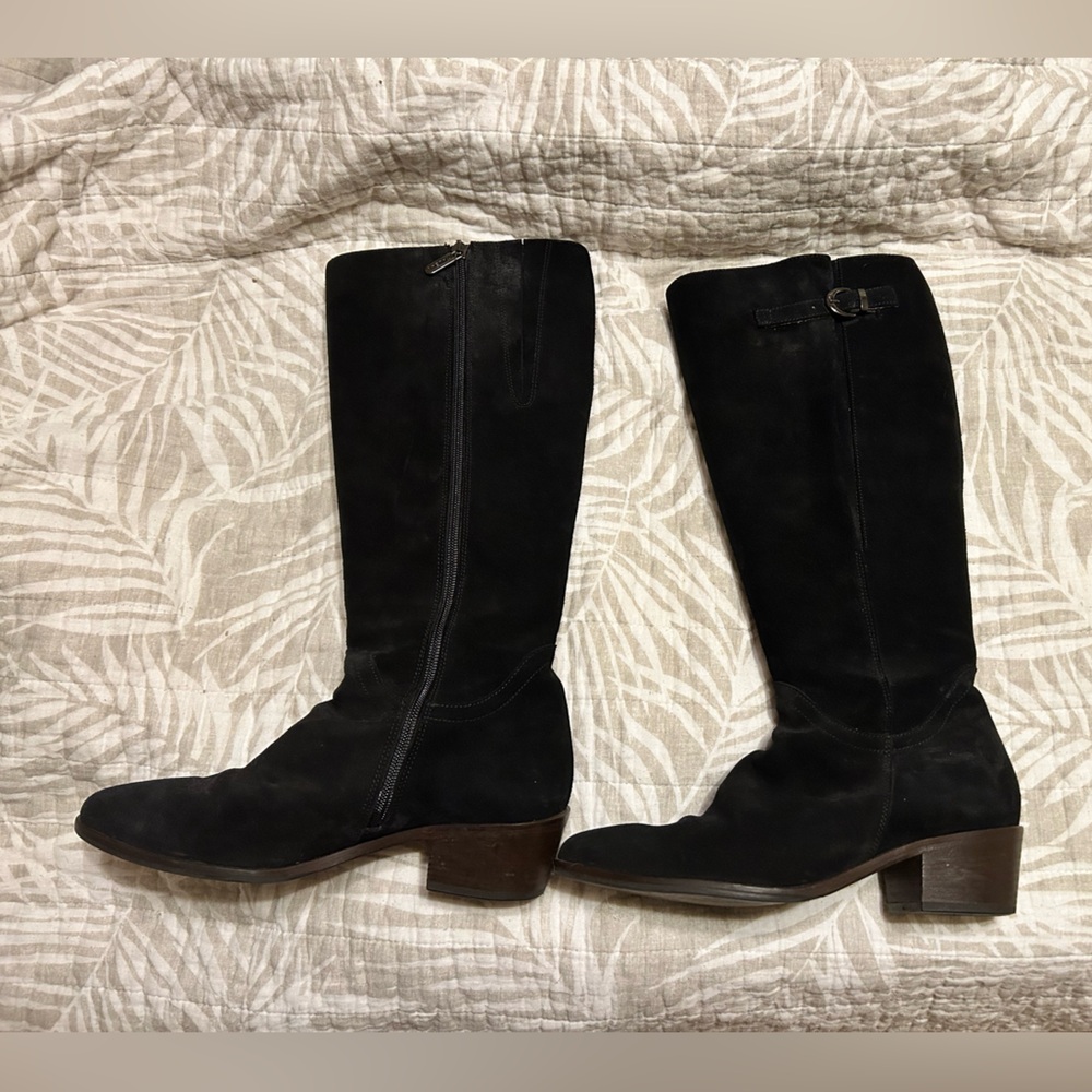 Italeau Tosca Suede Boots 38